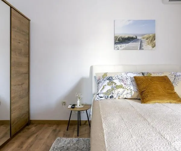 Alto 1 Studio Apartment
