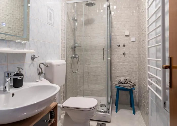 Alto 1 Studio Apartment *