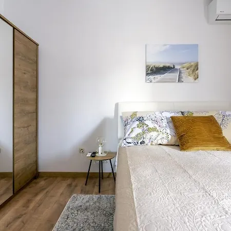 Alto 1 Studio Apartment