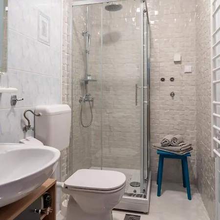 Alto 1 Studio Apartment *