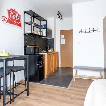 Alto 1 Studio Apartment